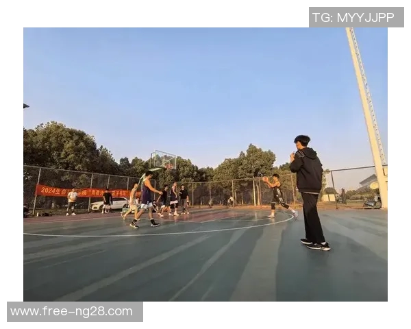 邯郸的篮球场见证青春梦想与友谊的碰撞与绽放